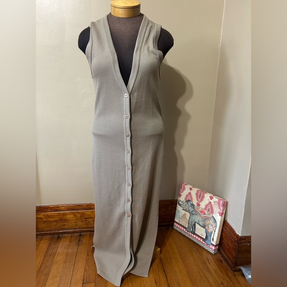 Express Dresses & Skirts - Vintage Express Womens Beige Button-Down V-Neck Sleeveless Maxi Dress Size Small